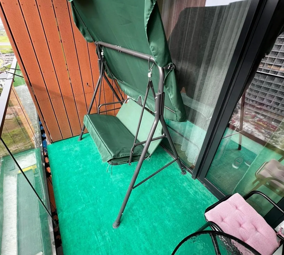 Rainbow Apartment Μπατούμι 0*,